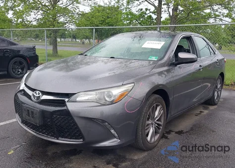 2017 Toyota Camry Se z USA, uszkodzony, nr VIN 4T1BF1FK4HU352648